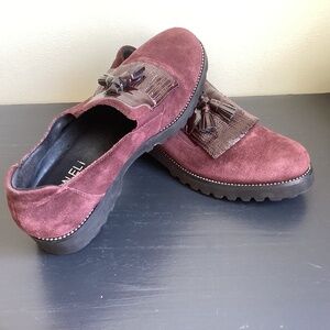 Ladies Vaneli Zoelie Fringed n Tasseled Burgundy Suede Loafers Size 7.5N